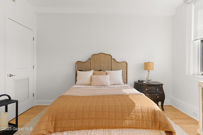 Building Photo - 65 3rd St