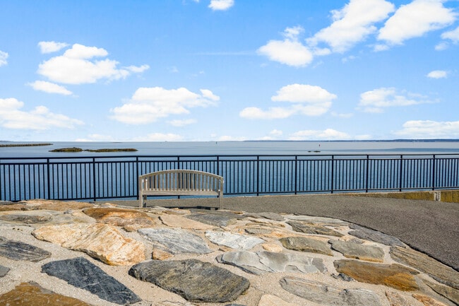 Building Photo - 17 Waters Edge