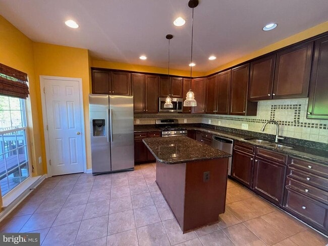 Building Photo - 43297 Stonegarden Terrace