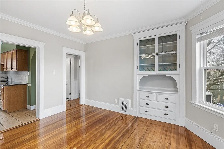 Building Photo - 95 Auckland St