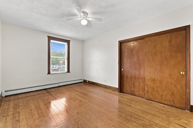 Building Photo - 84 Margin St