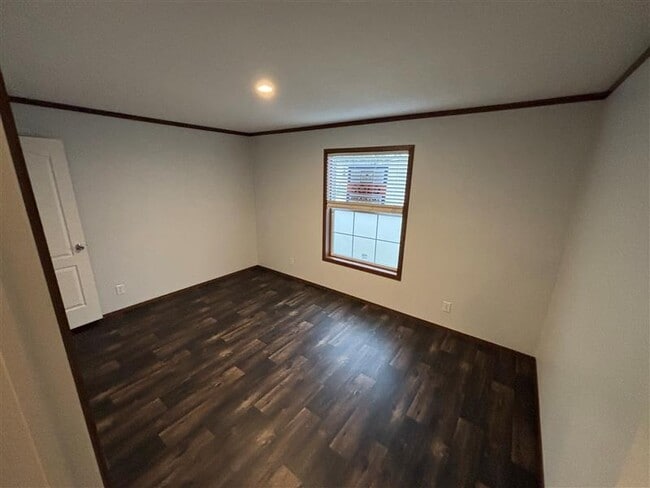 Building Photo - 106 Lincoln St