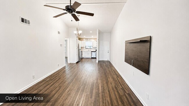 Building Photo - 2650 Greenwood Terrace