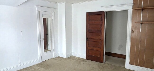 Building Photo - 17 S McHenry Ave