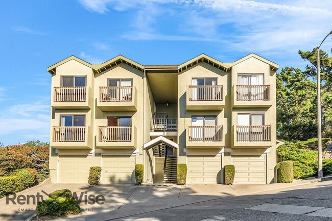 Building Photo - 963 Ridgeview Ct