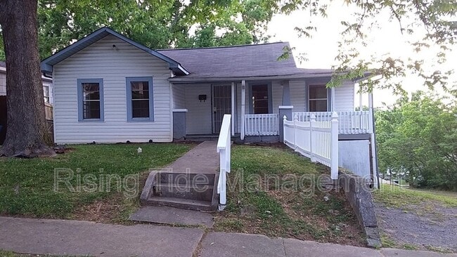 Building Photo - 1208 Waverly St