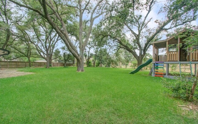 Building Photo - 12214 Braewick Dr