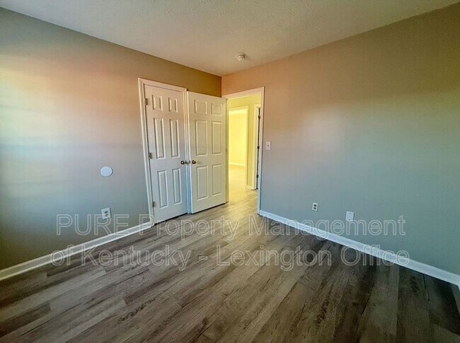 Building Photo - 222 Buffalo Trce