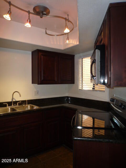 Building Photo - 935 N Granite Reef Rd