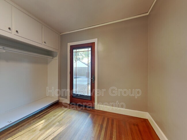 Building Photo - 1637 47th St