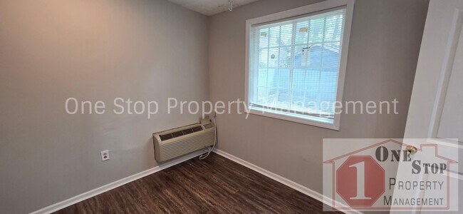 Building Photo - 5441 E 27th St