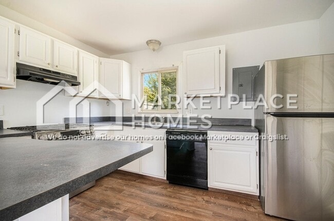 Building Photo - 28342 Rosemont St