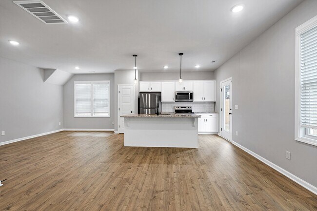 Building Photo - 38 Thunderhill, Clayton