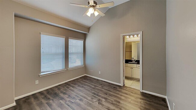 Building Photo - 118 Cheswood Forest Dr