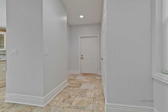 Building Photo - 24 Plymouth Ct