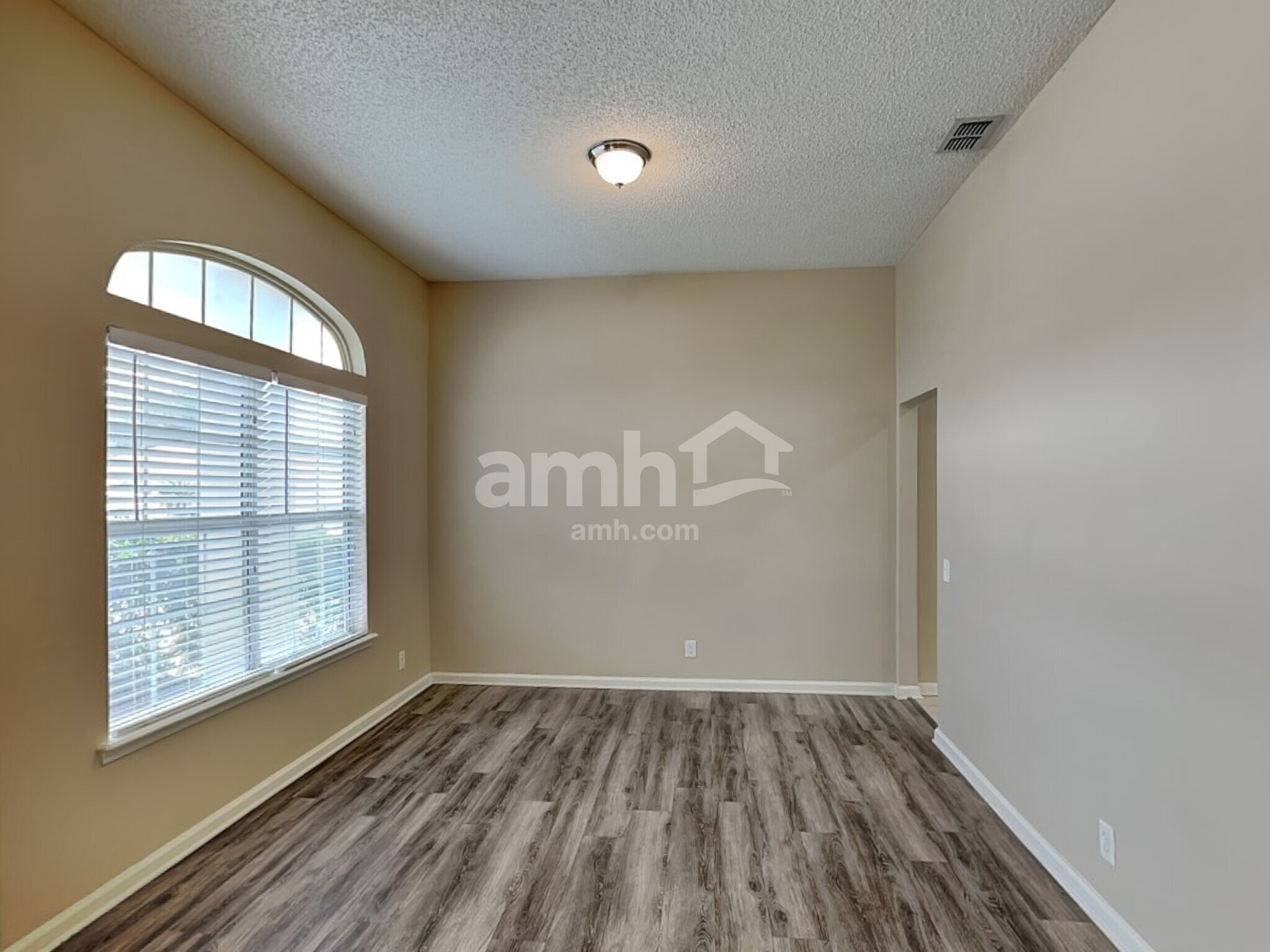 Building Photo - 12344 Benton Harbor Dr S