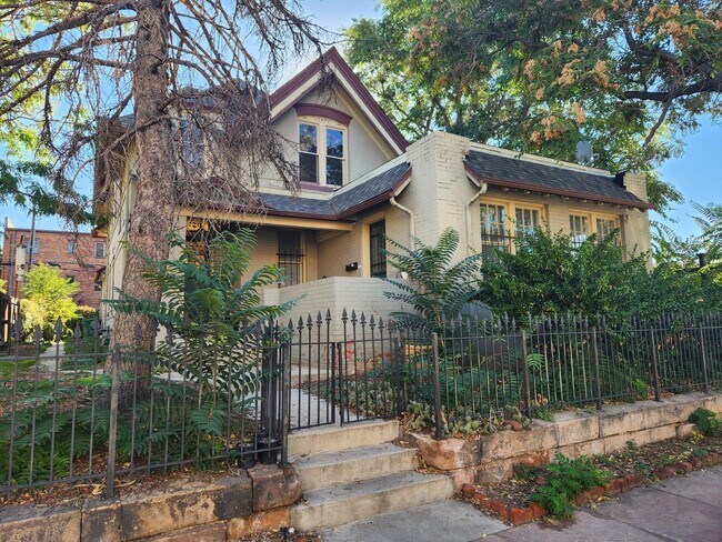 Primary Photo - 1720 N Pearl St