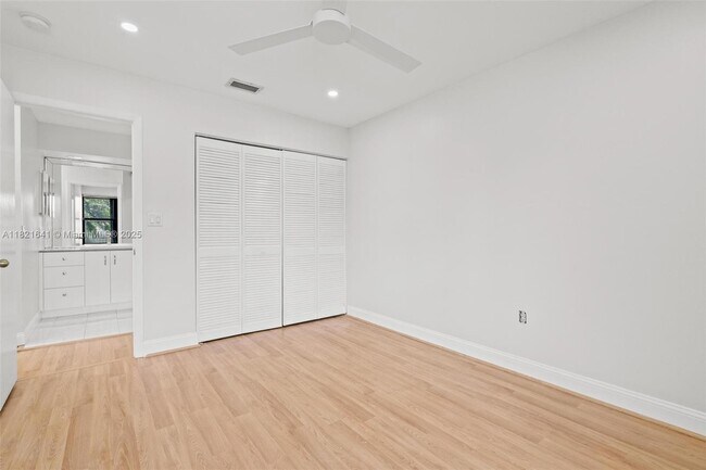 Building Photo - 9148 SW 129th Ln