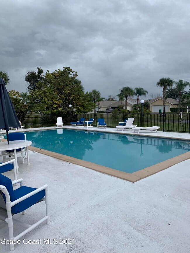 Building Photo - 4135 Cedar Creek Cir