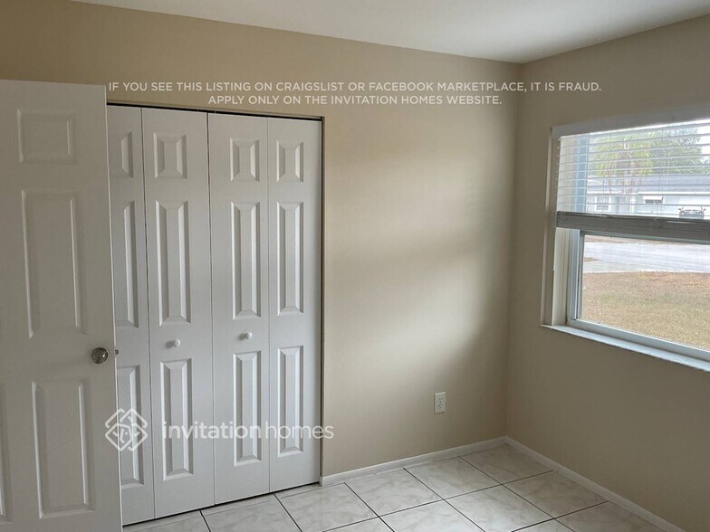 Building Photo - 785 SW Belmont Cir