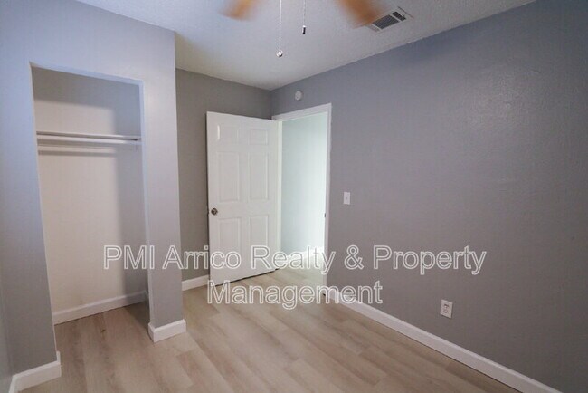 Building Photo - 1810 E 143rd Ave