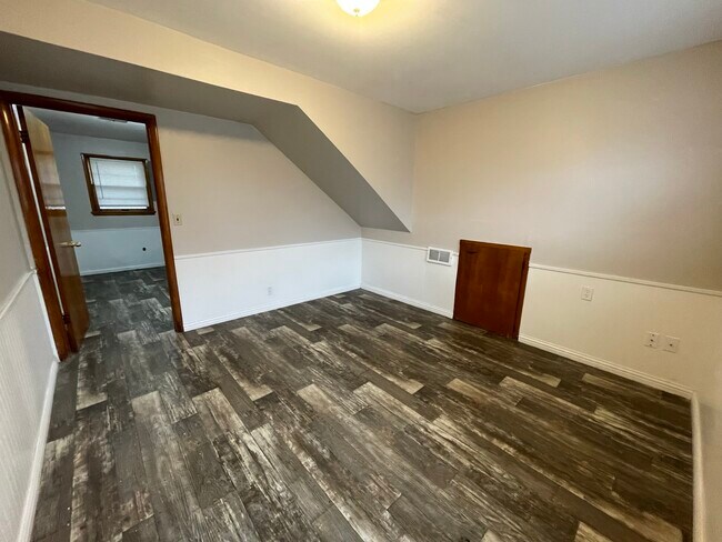 Building Photo - 38 Kellwood Dr