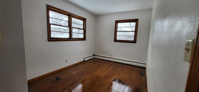 Building Photo - 308 Rano Blvd