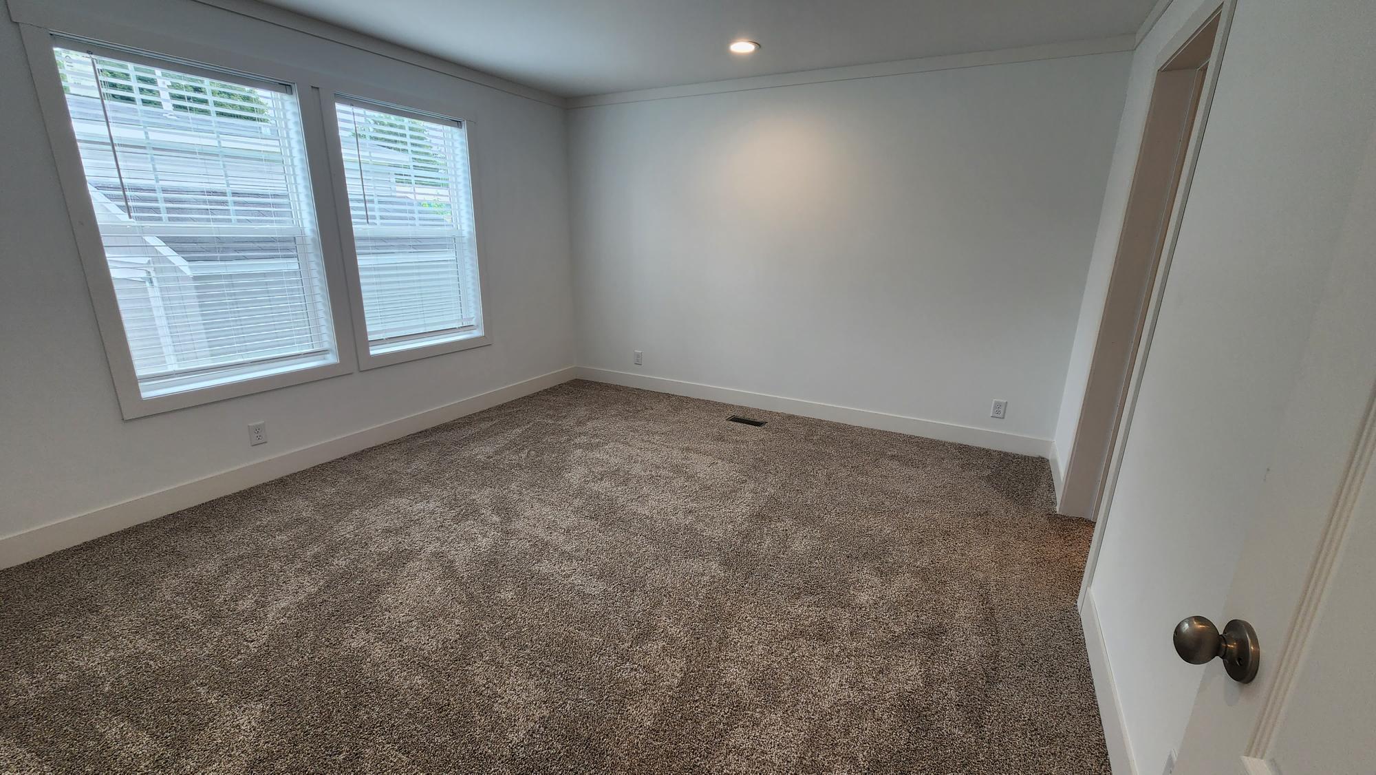 Building Photo - 3735 Pinoak St