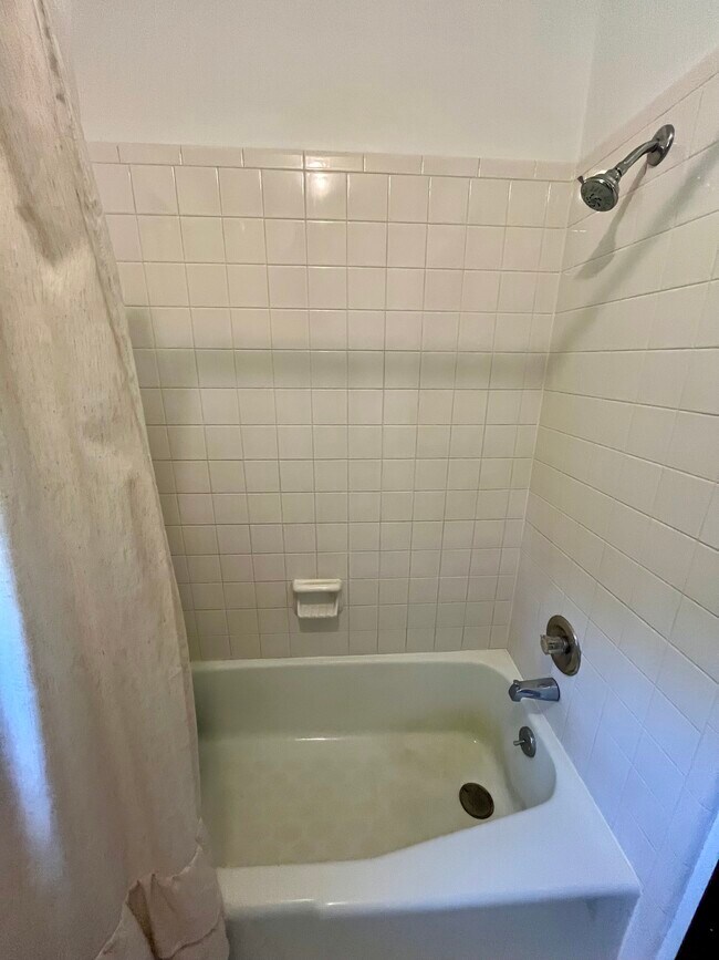 Building Photo - 14731 E 96th St N