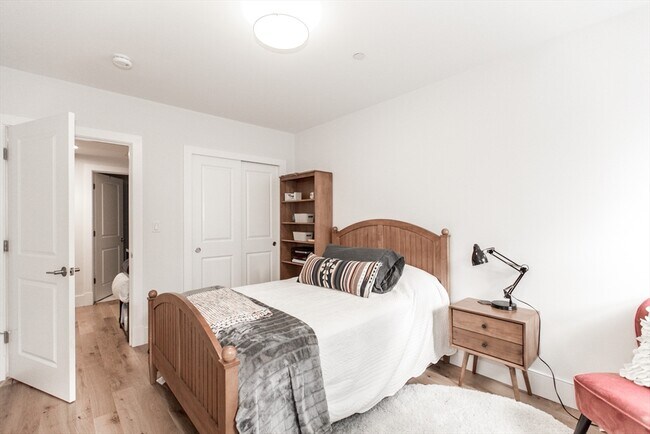 Building Photo - 30 Polk St