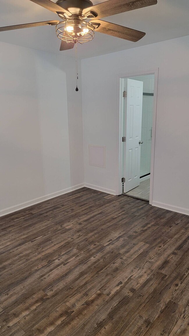 Building Photo - 1056 Jacksons Valley Rd