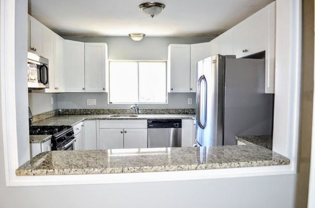 Building Photo - 63 Fenno St