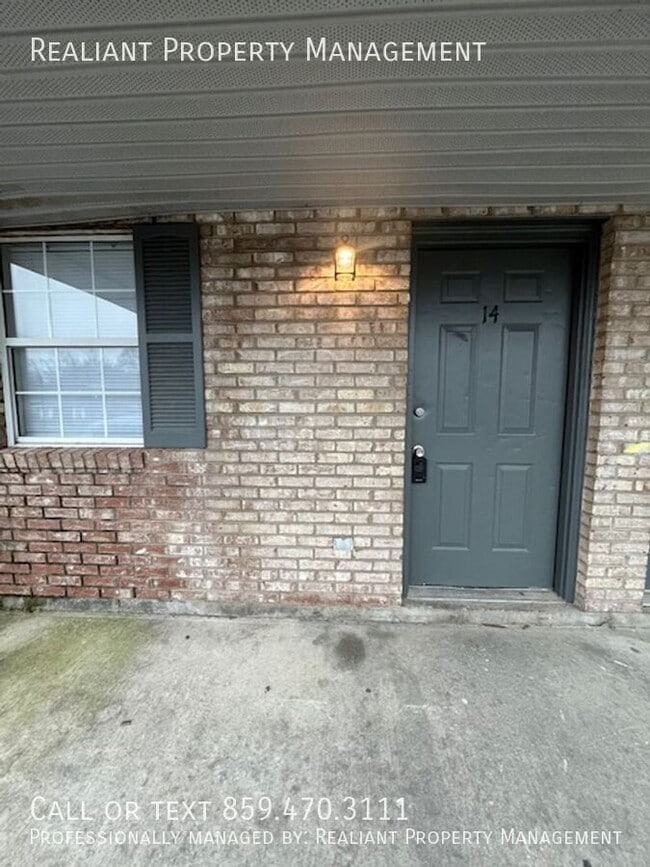 Primary Photo - 31 Hurley St