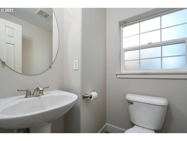 Building Photo - 15300 SW Pumice Ln