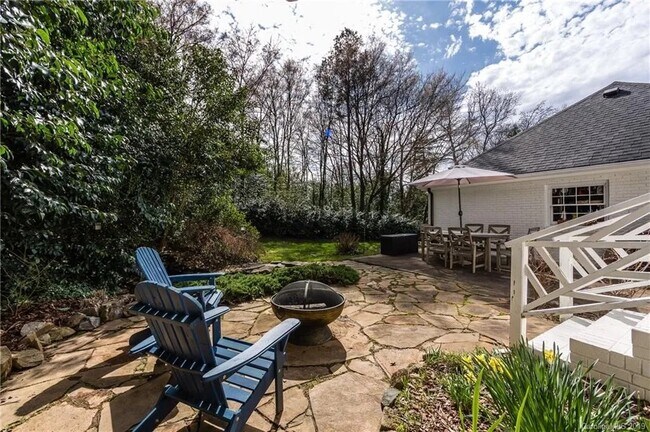 Building Photo - 2127 Edenton Rd