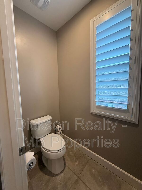 Building Photo - 3325 Show Jumper Ln