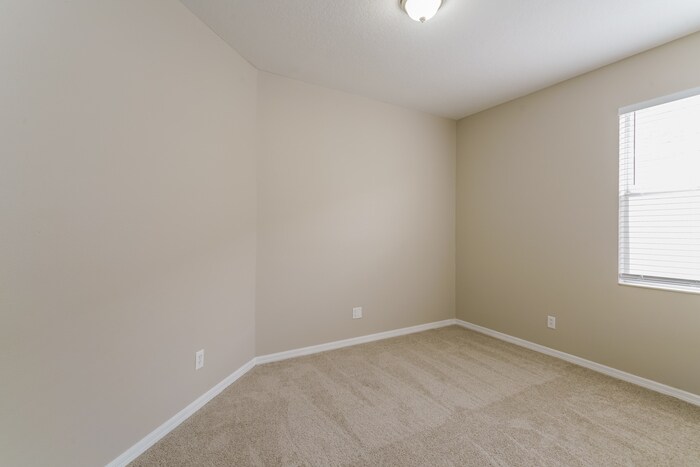 Building Photo - 11011 Silver Dancer Dr