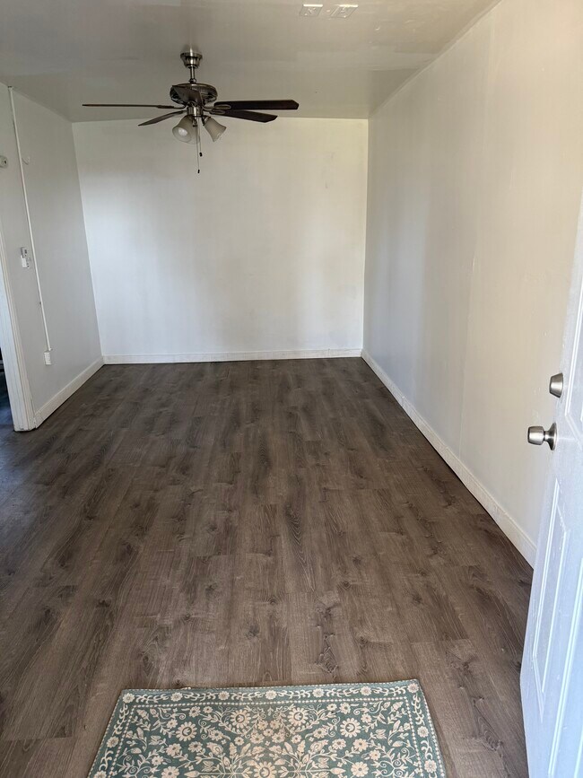 Building Photo - 25675 Malaga Rd