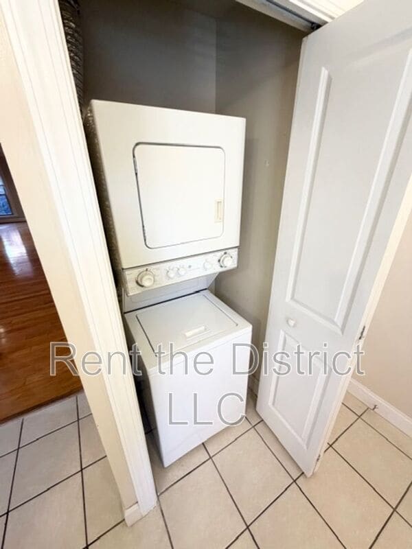 Building Photo - 61 14th St NE