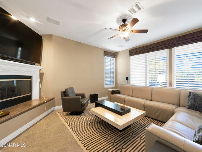 Building Photo - 3302 Woodley Ave