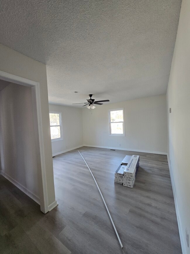 Building Photo - 503 N Orange St