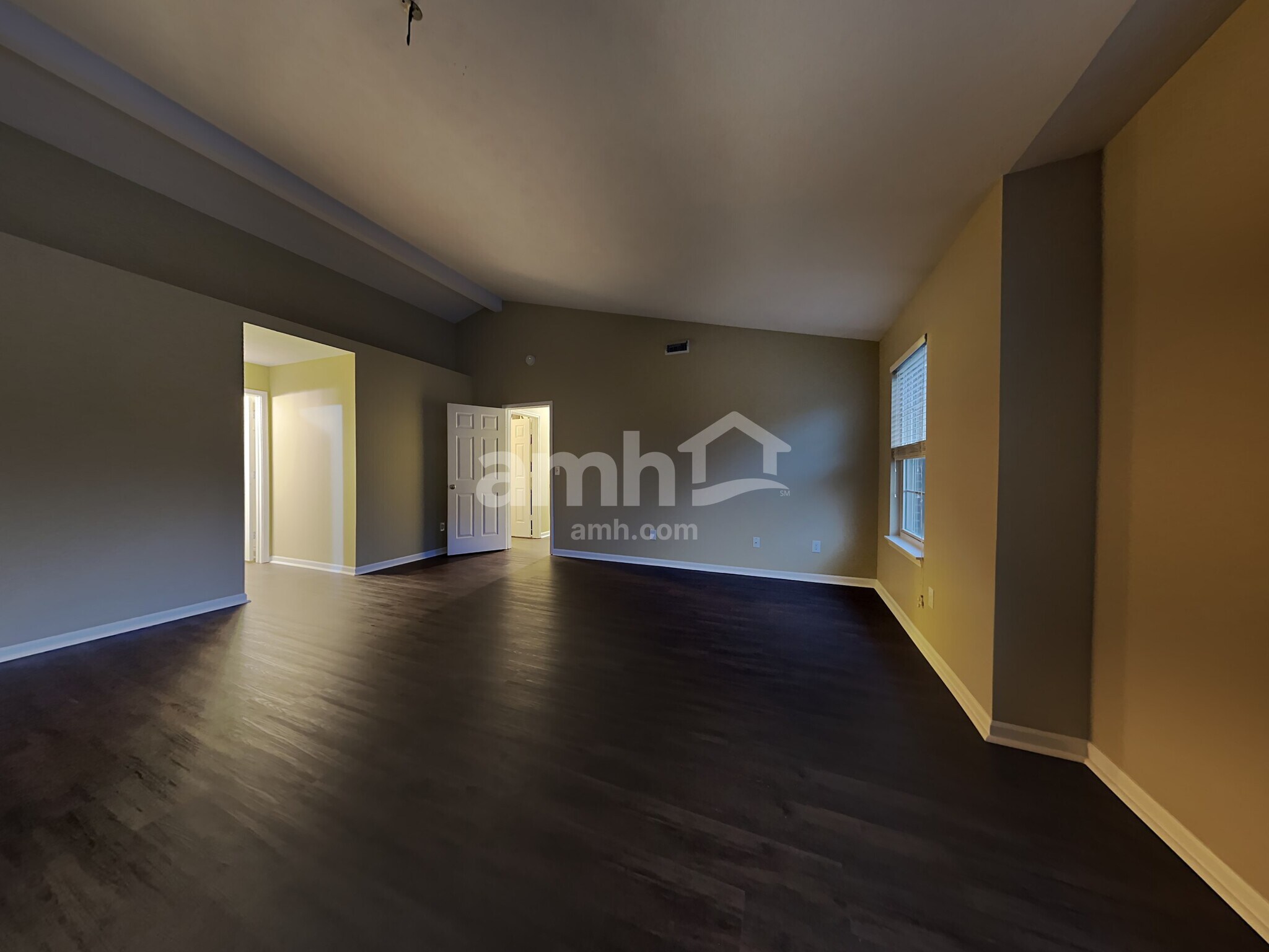 Building Photo - 10755 Talisman Dr