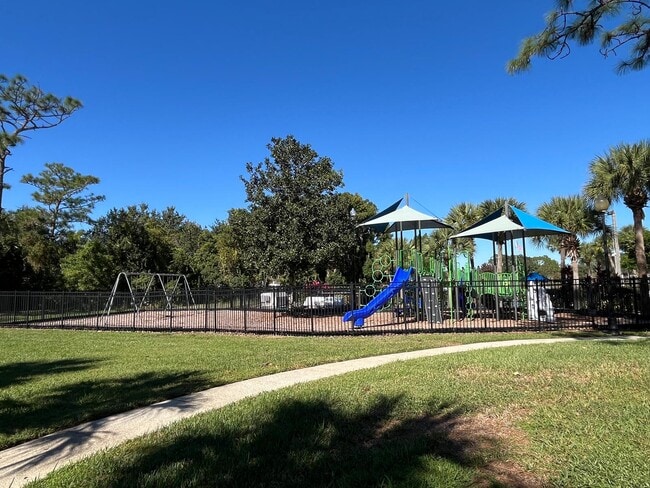 Building Photo - 1918 Turtle Creek Pl