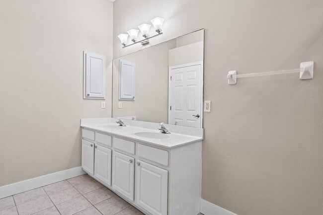 Building Photo - 521 Anchor Point