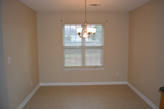 Building Photo - 204 Tyson Glen Dr