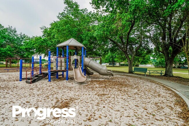 Building Photo - 2535 Arborwood Dr