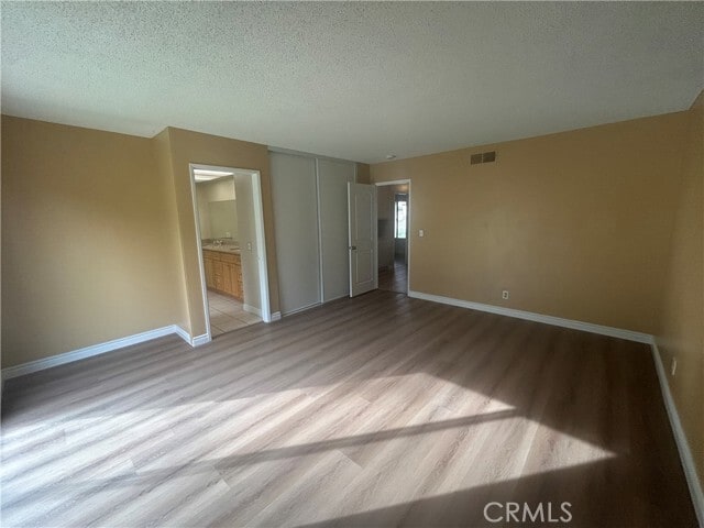 Building Photo - 2320 Songbird Ln