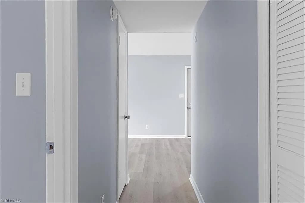 Building Photo - Room in Condo on North O.Henry Boulevard