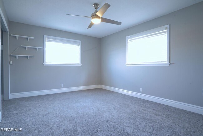 Building Photo - 1513 Fir St