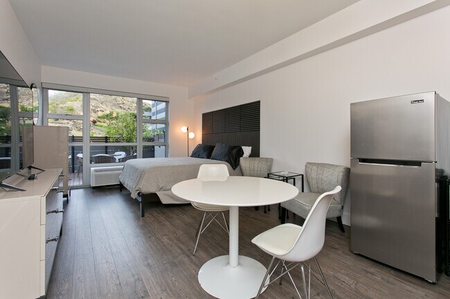 Building Photo - 7000 Hawaii Kai Dr